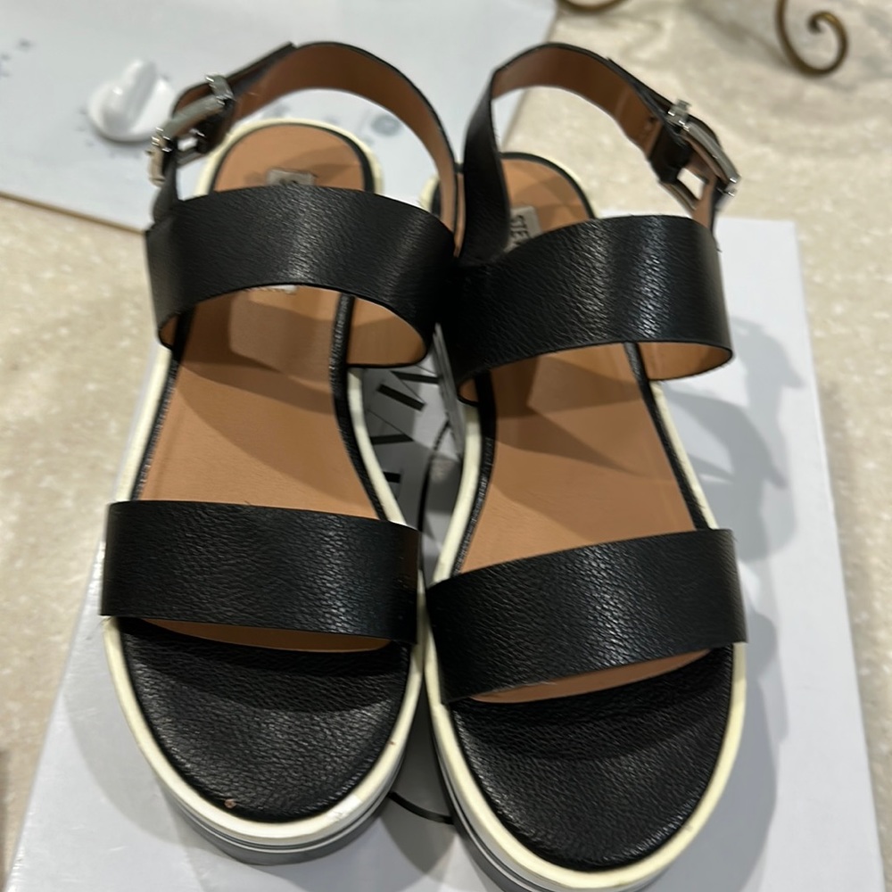 Steve Madden black sandals